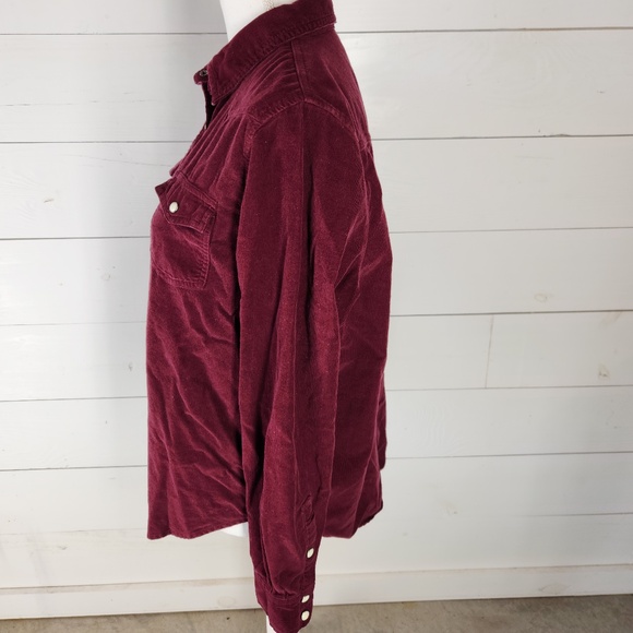 Universal Thread Womens Burgendy Corduroy Pearl Snap Button Up MEDIUM Collared - Picture 3 of 9